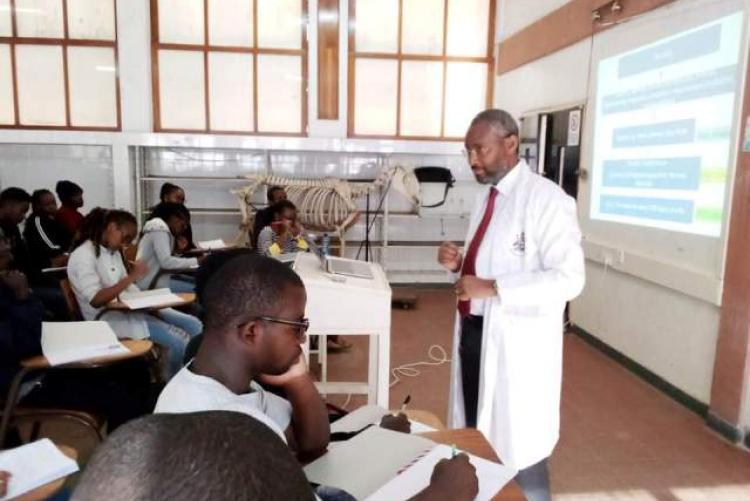 Prof. Kiama Gitahi conducting the first lesson of  Introduction to Anatomy to the first-year Veterinary Medicine students at the Vet Anatomy lecture theatre. 